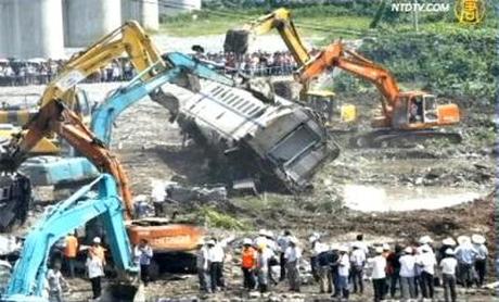 【今日點擊】何清漣:高鐵事故拷問中國模式