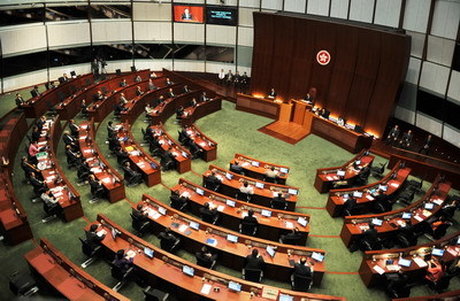 遲來的改變 曾蔭權七年施政失民心(二)