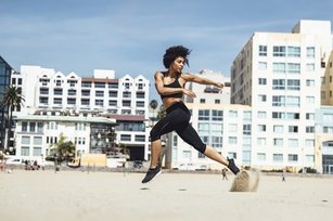 lululemon新光三越A8店於2017年10月10日盛大開幕。(lululemon提供)