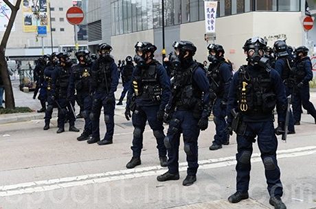 2020年1月19日,「天下制裁集會」在中環遮打花園及遮打道舉行。速龍隊出現在遮打道。(宋碧龍/大紀元)