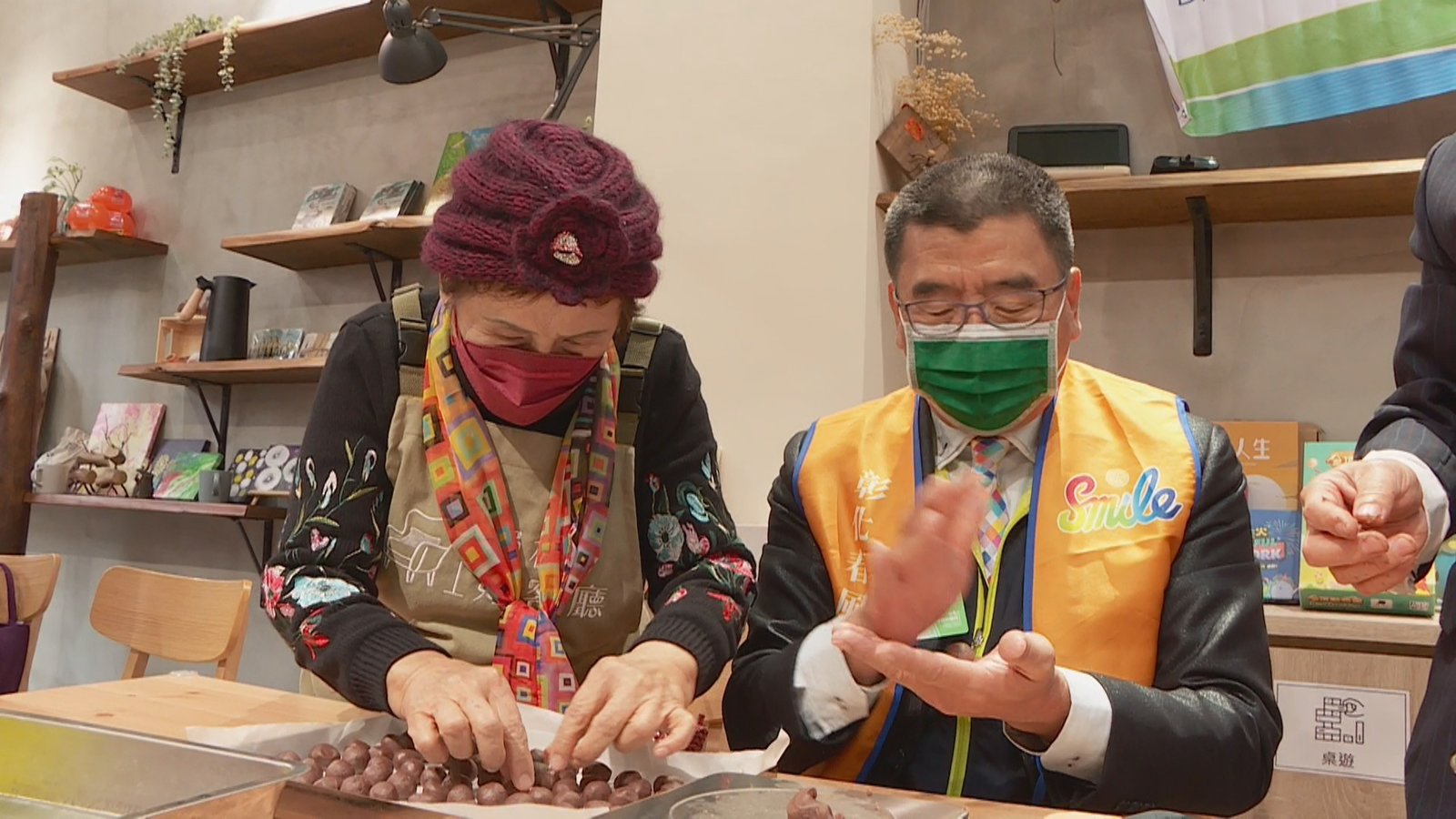 樂當「點心郵差」 銀髮族共創美好時光