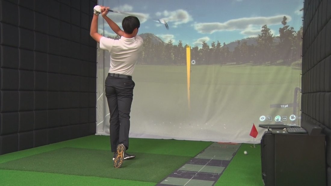 智能高爾夫球模擬教室 助選手調整練習