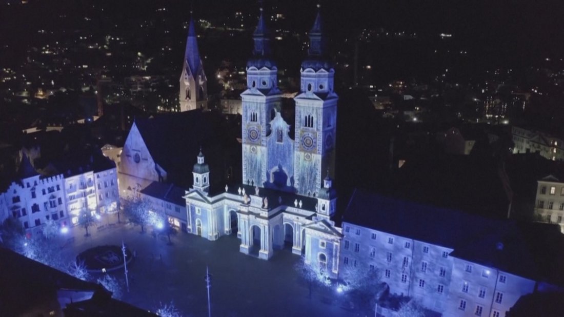 如夢如幻 義大利光之古鎮「水燈節」