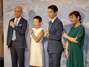 藝人林柏宏南下高雄,為知名製錶品牌在高雄漢神巨蛋百貨開設的全台首家名品店開幕造勢。