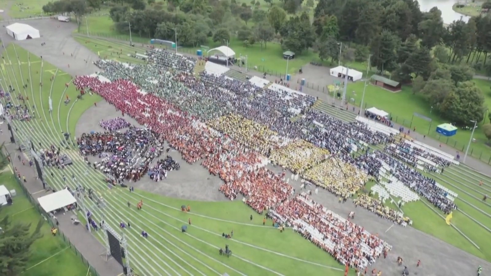 1.6萬人參演!波哥大舉辦世界最大音樂會