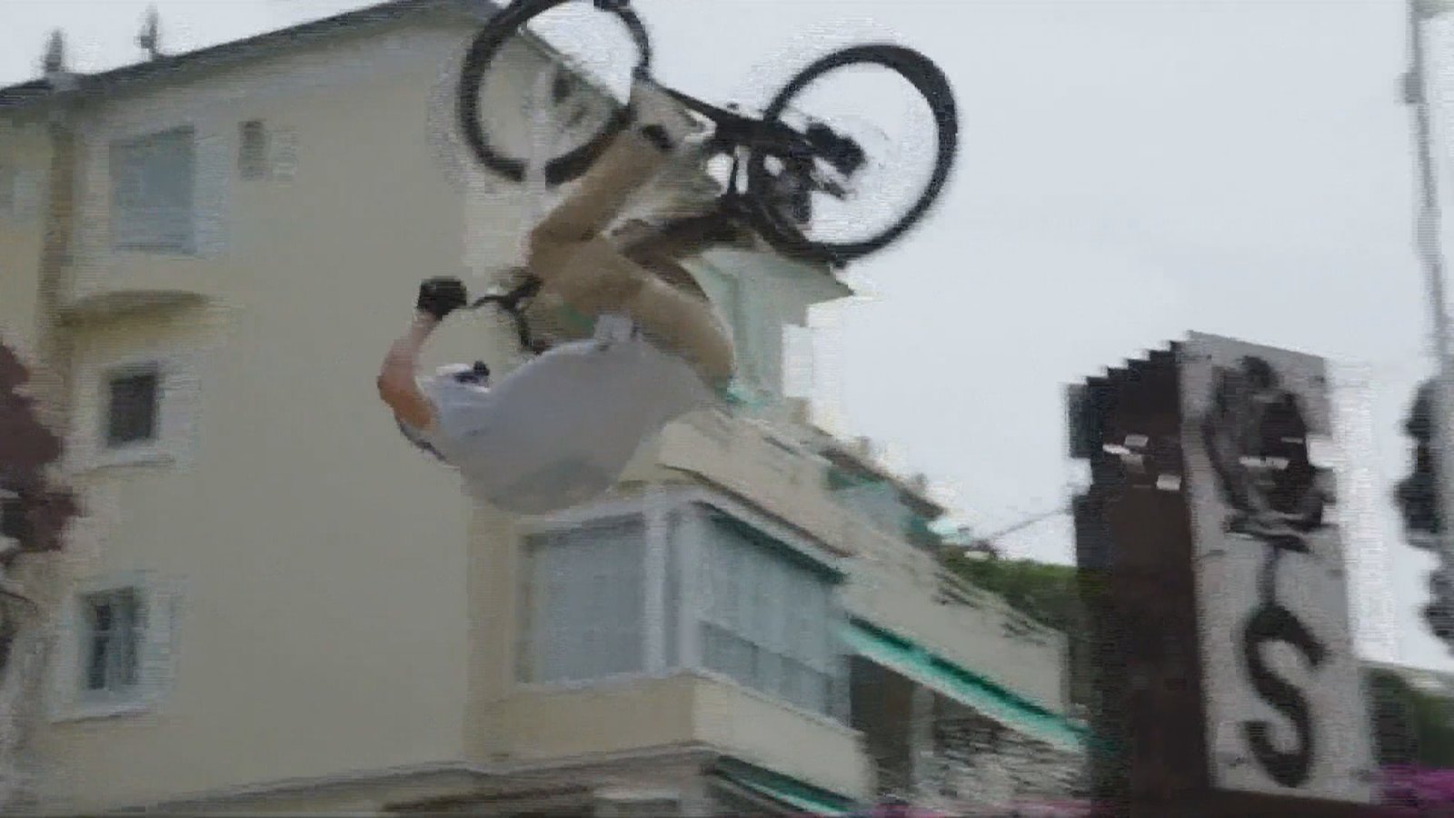 酷炫刺激 極限自行車高手展反重力特技