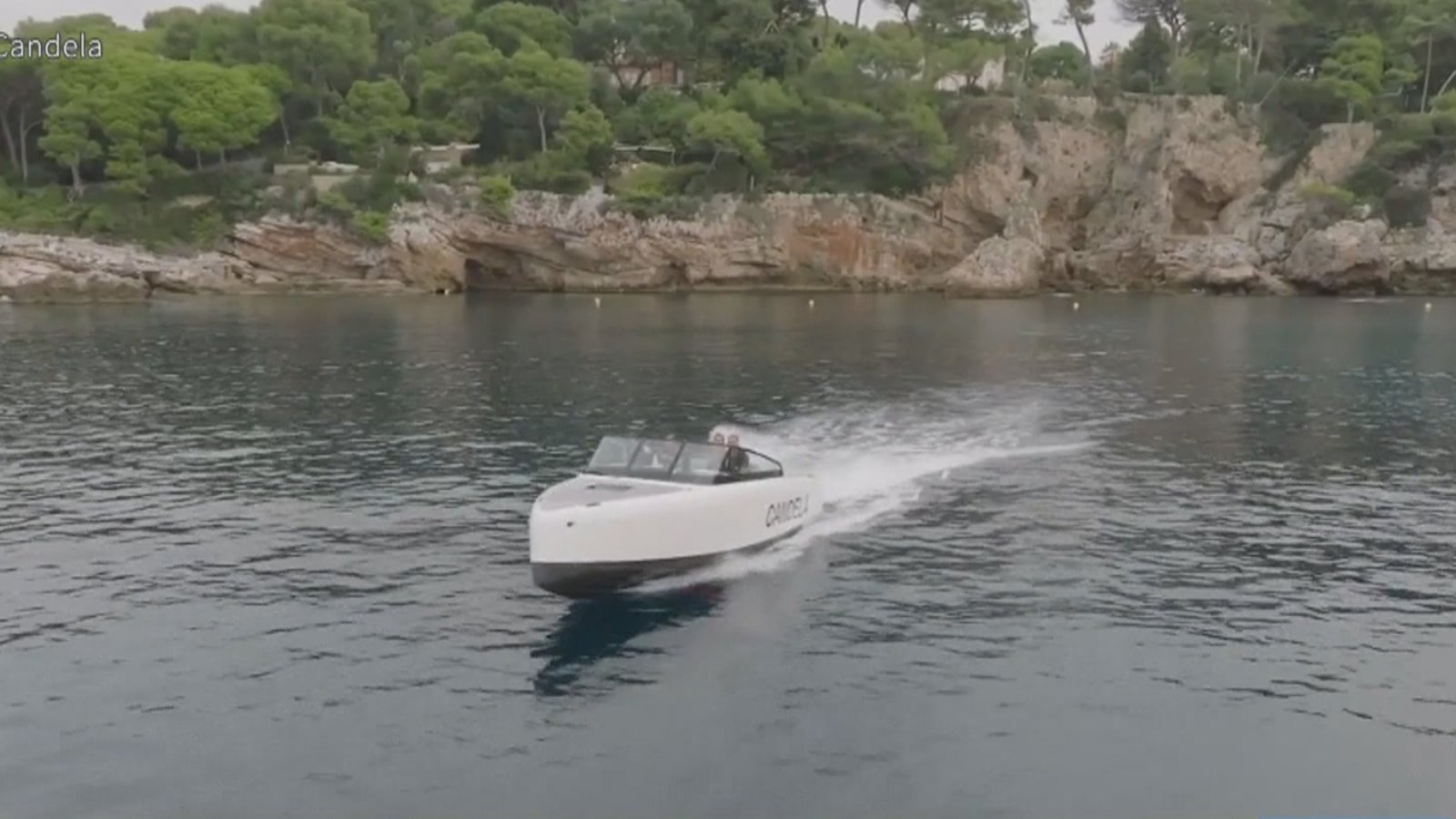 海上特斯拉?電動船水面飛行特吸睛