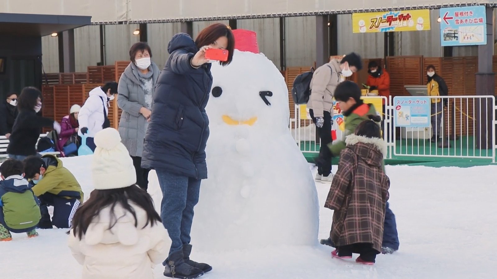 大阪遊樂園「冬季嘉年華」 冰雪音光樂趣多