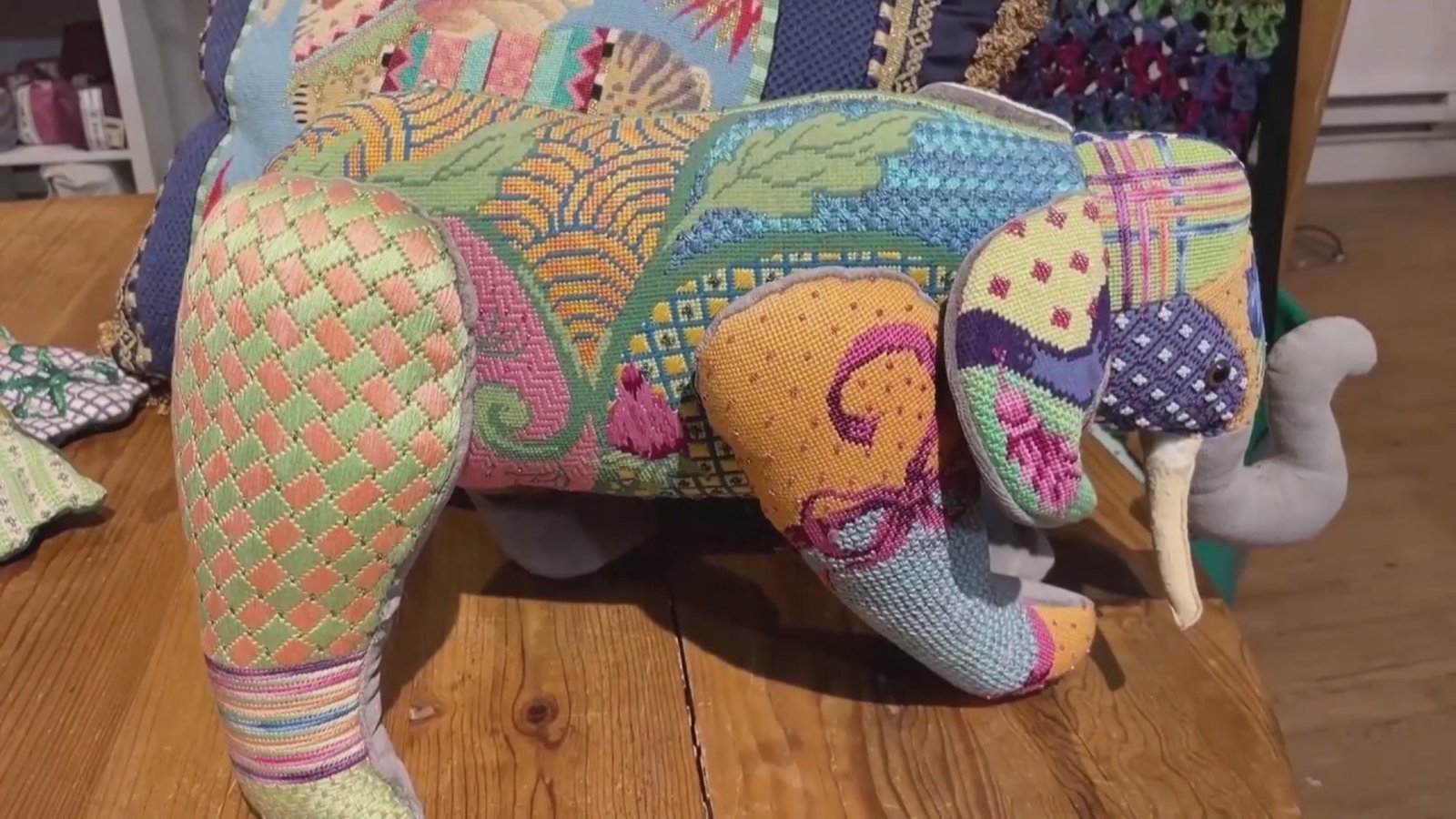 刺繡美國走紅 年輕人社交休閑新寵