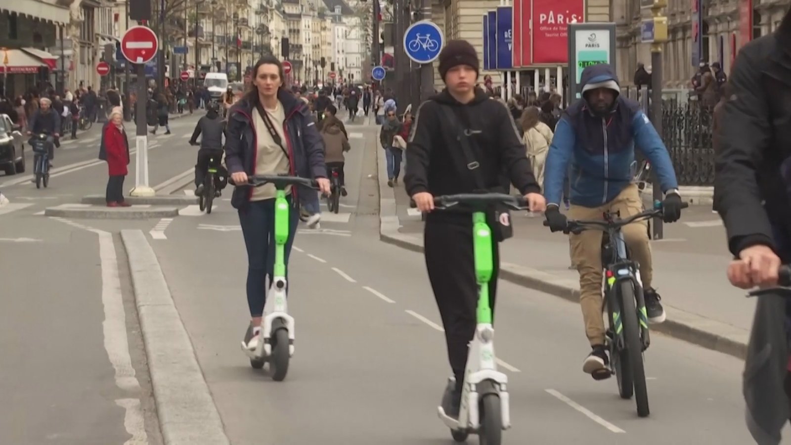 巴黎公投結果底定 禁止共享電動滑板車