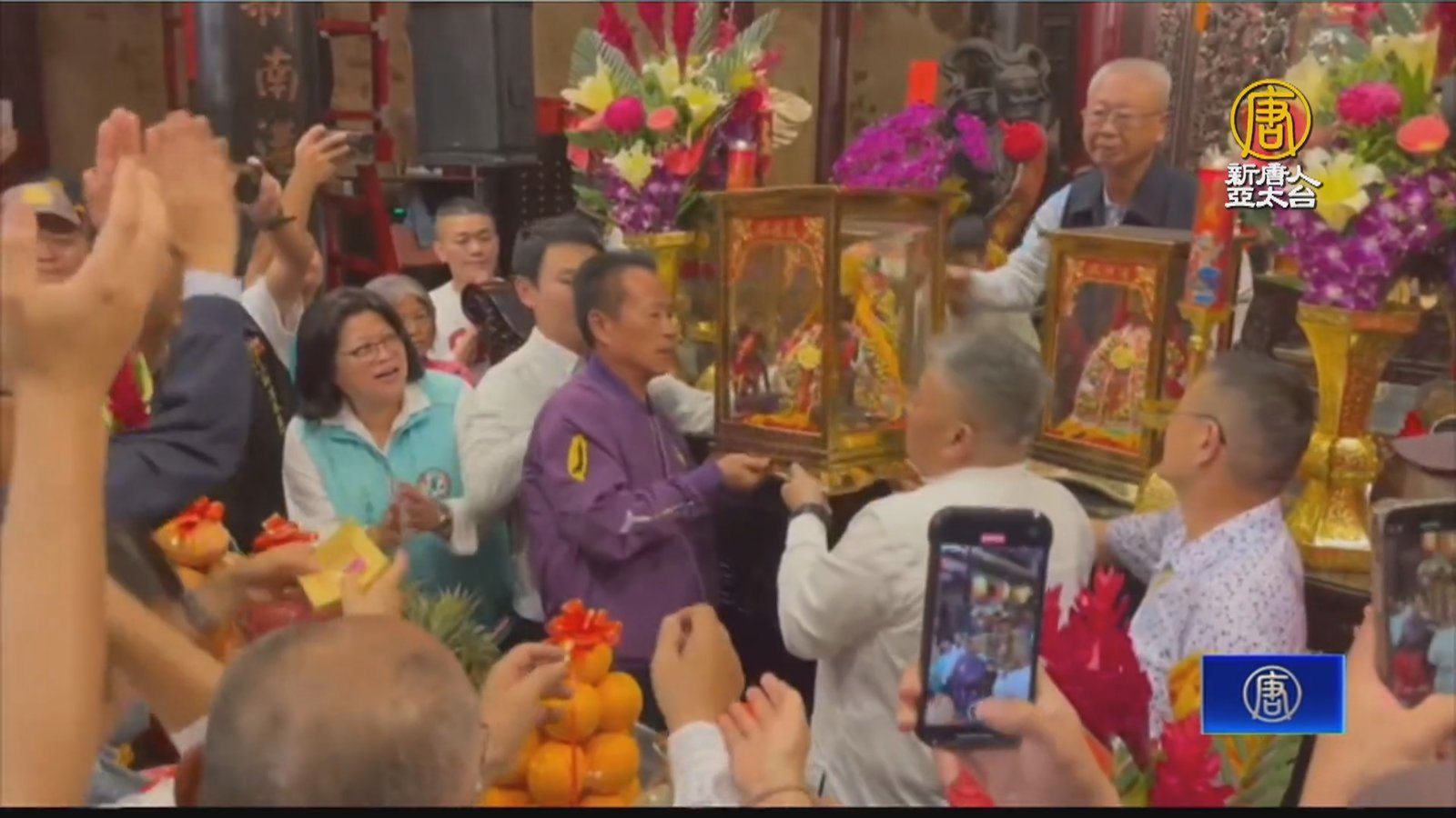 大甲媽祖回鑾 超過10萬信徒擠爆新港廟前廣場