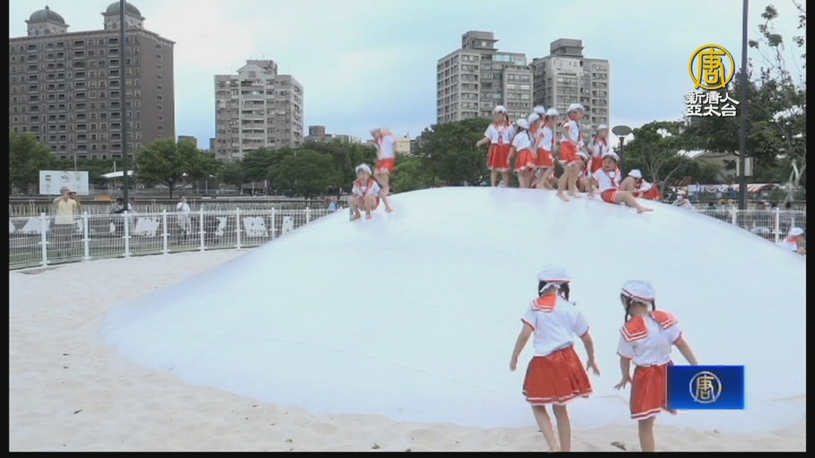 暑假親子共遊趣 桃園「跳跳雲」共融式遊戲場啟用