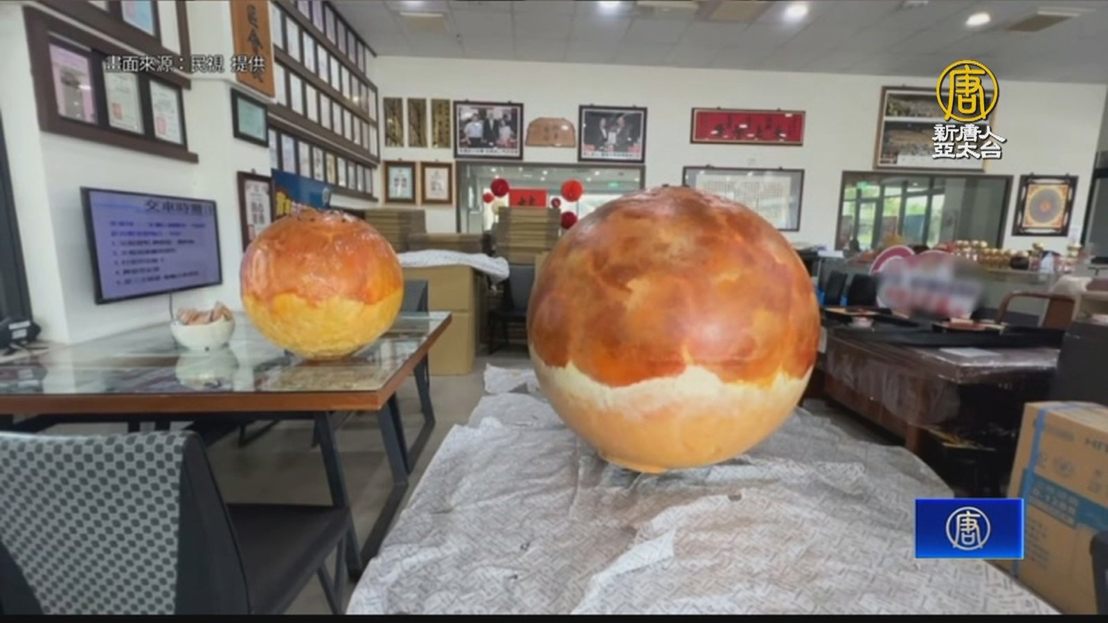 彰化車行老闆兼差烘焙 廢棄水塔變創意蛋黃酥