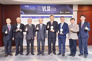 2025 VLSI TSA國際研討會匯集國內外產官學研累計超過千人與會,聚焦AI帶動的半導體科技革新。(圖/工研院提供)