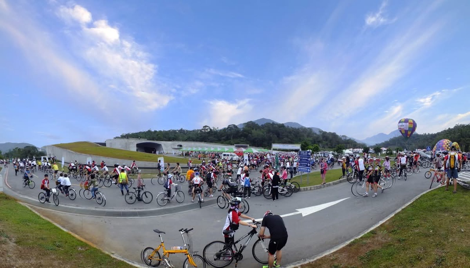 向山遊客中心(黃天城提供)