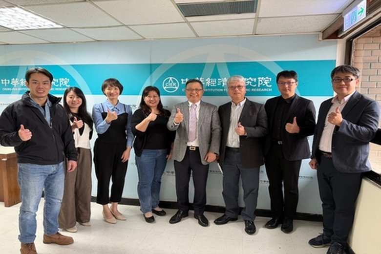 台灣連鎖加盟促進協會與中華經濟研究院雙方達成共識,將整合研究能量與產業實務經驗,共同研擬具體政策(加盟協會 提供)