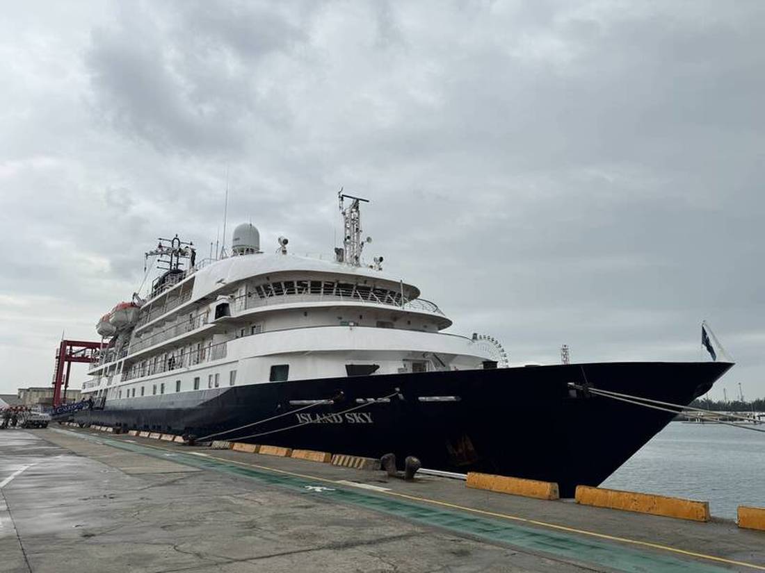 「島嶼天空號」(Island Sky)郵輪,是歷經7年掛零後,成第1艘抵台中港的的國際郵輪。