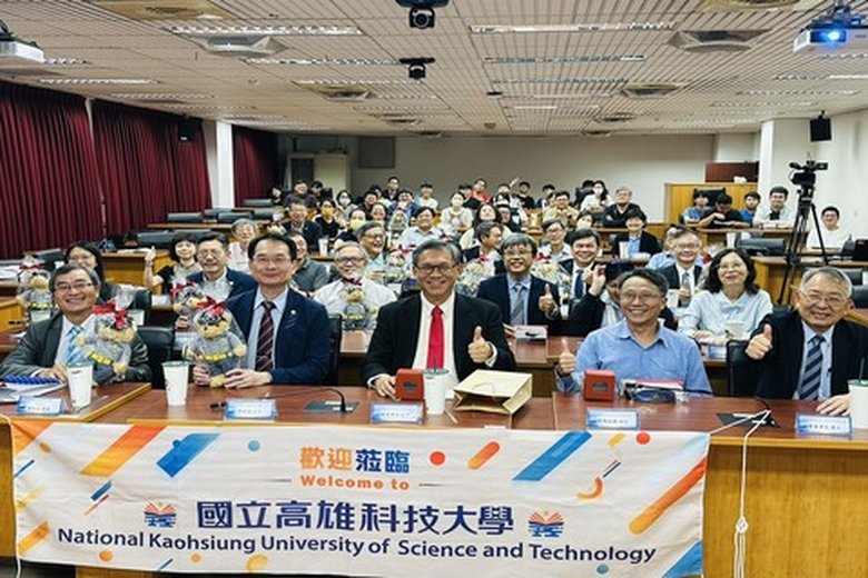 台船與高科大續簽MOU象徵雙方合作再升級,邀請南台灣五所指標性高中職校長共同見證,展現產學界共同扎根基層、強化臺灣海事人才競爭力的決心