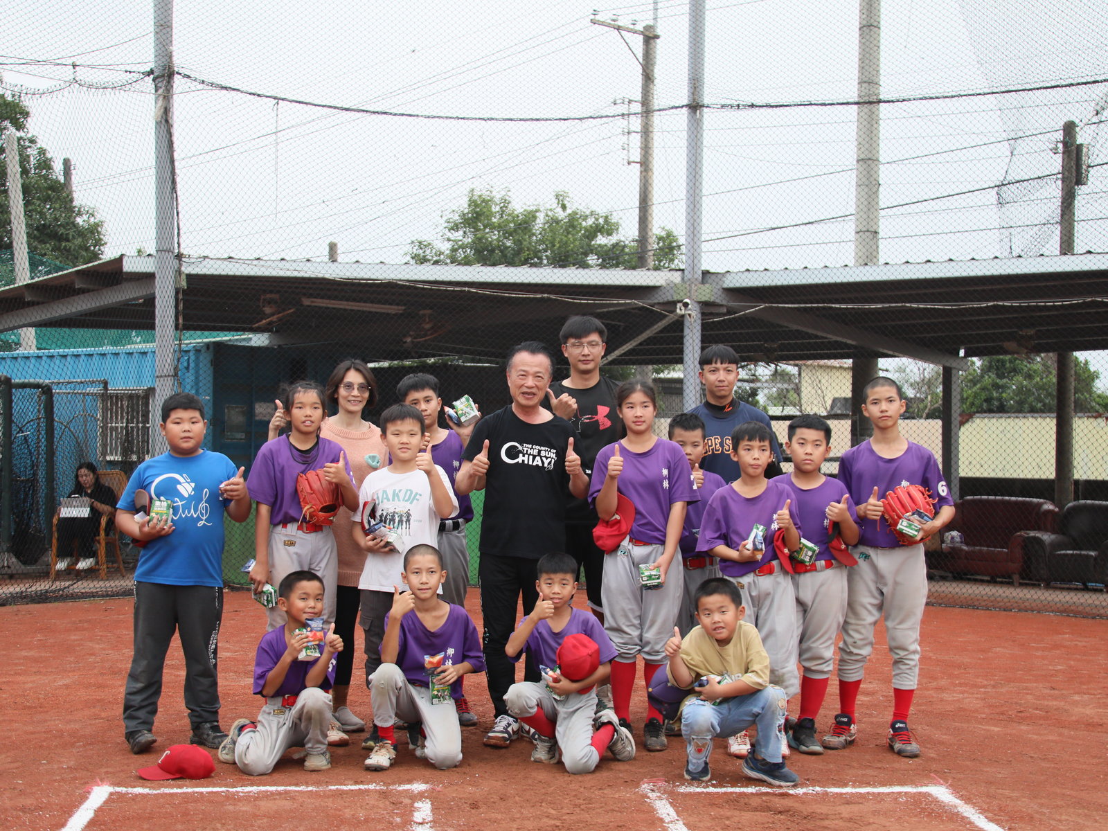 翁章梁備戰西武巨蛋開球! 率「嘉義優鮮」深化日本市場。(嘉義縣府提供)