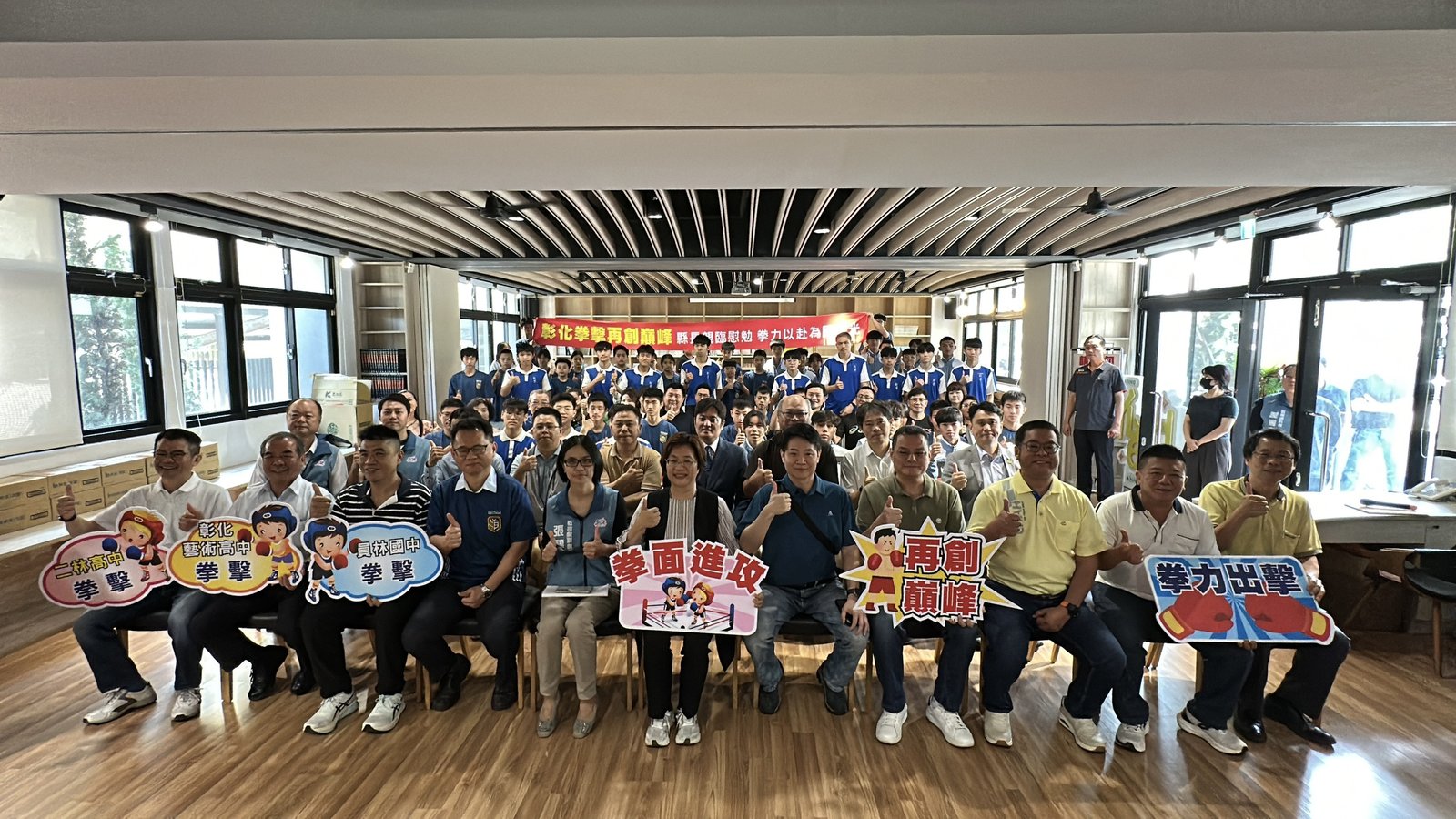 大合照(新唐人葉錫鴻拍攝)