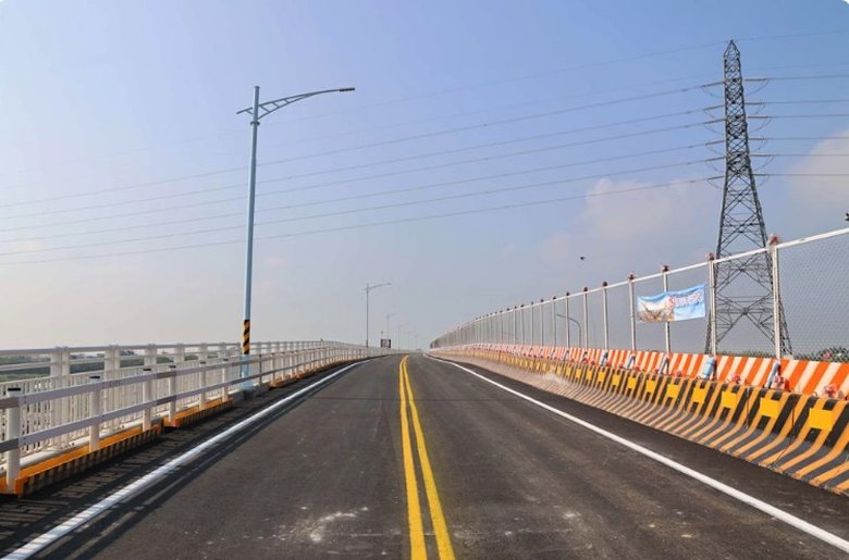 斥資逾10億 跨雲嘉崙子大橋北上線雙向通車(雲林縣政府提供)