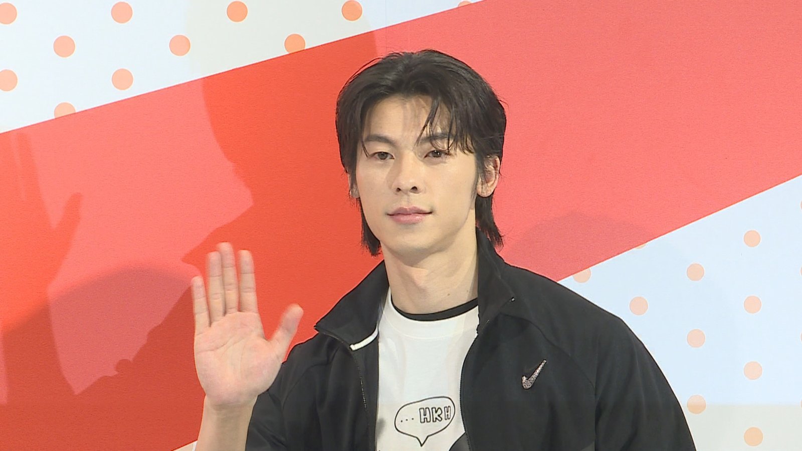 許光漢出席運動品牌台北101新店開幕,一身黑白運動裝。(記者胡宗翰/攝影)