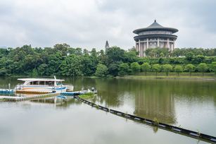 翻轉客庄旅遊體驗 竹縣府邀KOL走訪市場與茶園(新竹縣農業處提供)