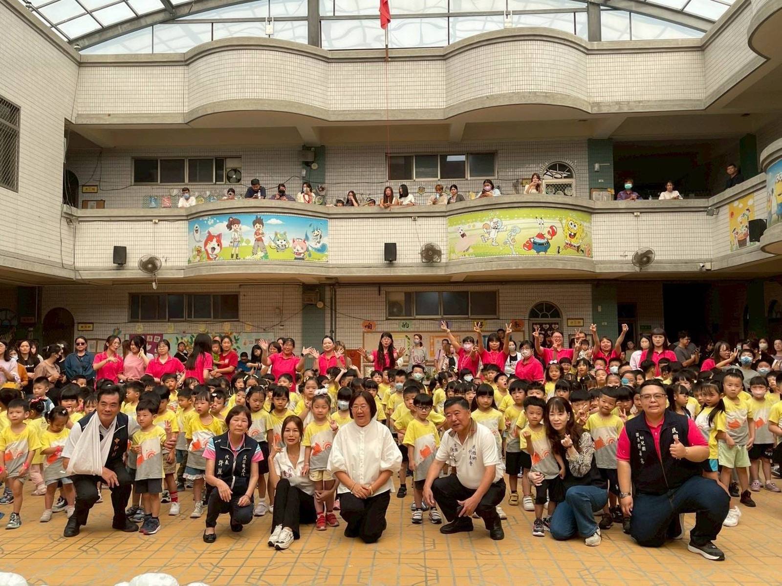 歡慶母親節 民雄鄉立幼兒園舉辦親子園遊會(民雄鄉公所提供)