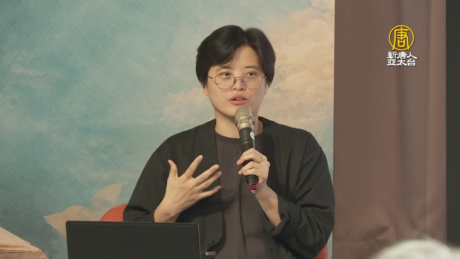 獲多國文學獎榮耀 作家楊双子談台灣認同與中國人權
