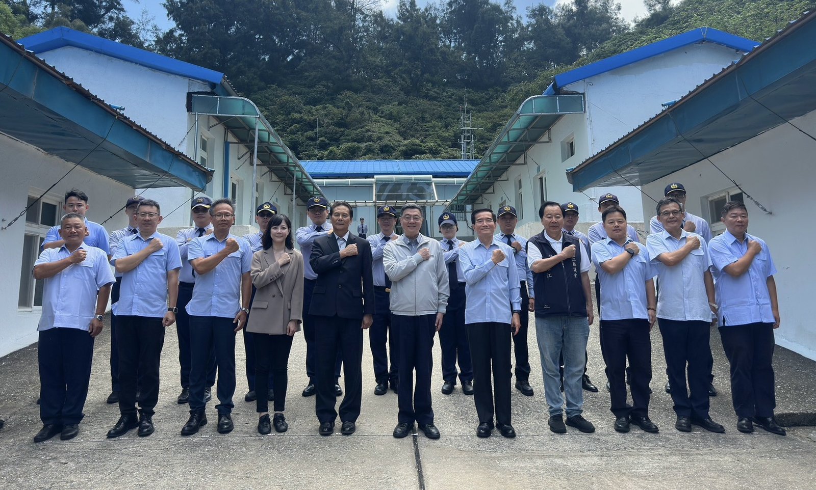 7.35億重建海巡廳舍 卓榮泰馬祖視導海巡新建廳舍(行政院提供)