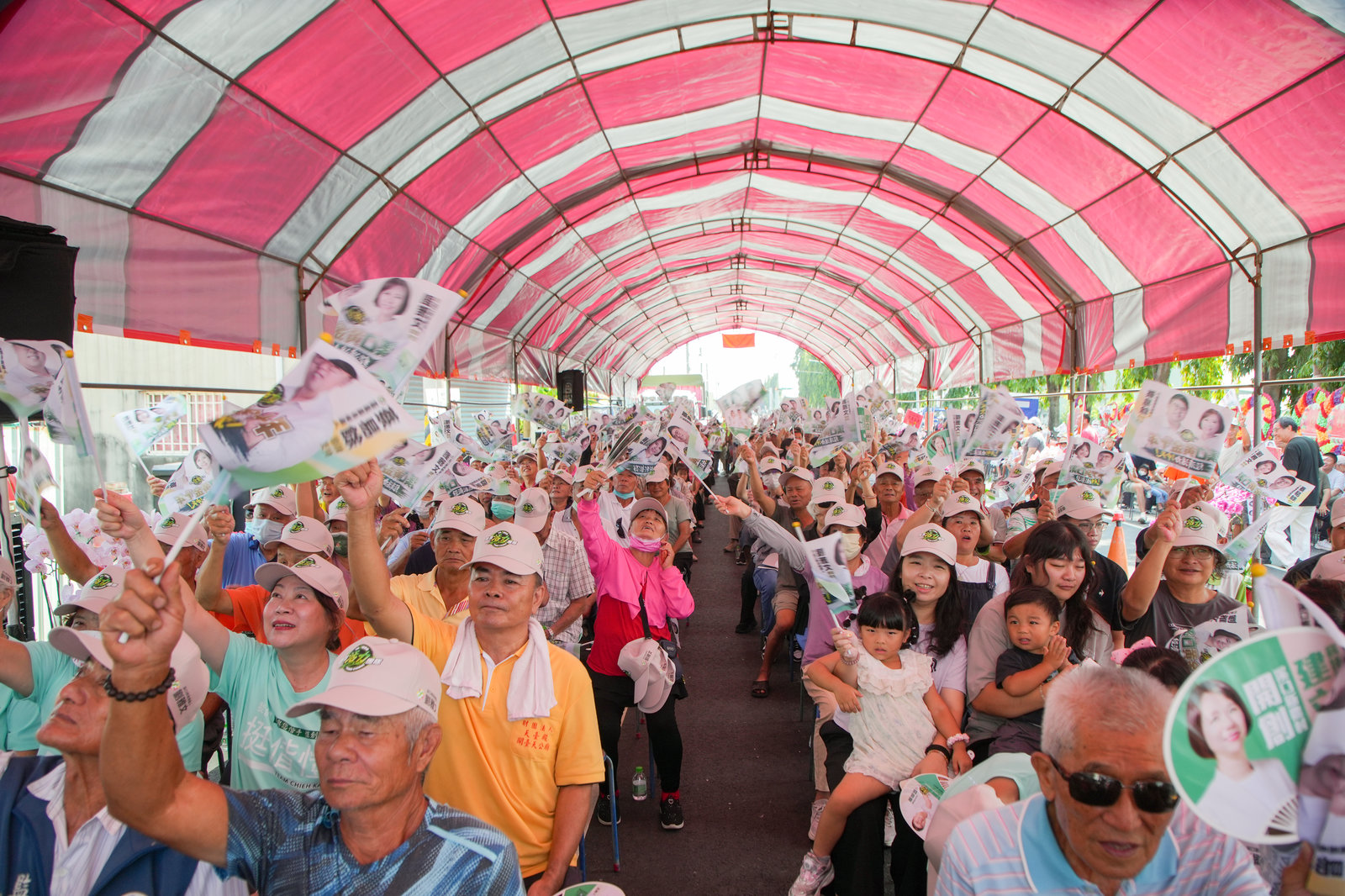 蔡易餘溪口聯合造勢 提出「嘉義黃金十年,經濟活力沖天」