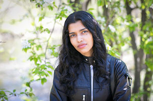 印度裔超模普賈·莫爾（Pooja Mor）於紐約中央公園。(Samira Bouaou/Epoch Times)