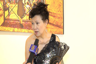 透過攝影展，關玲玲希望以自己積極的人生態度，鼓勵和感動更多的人，勇敢面對人生。