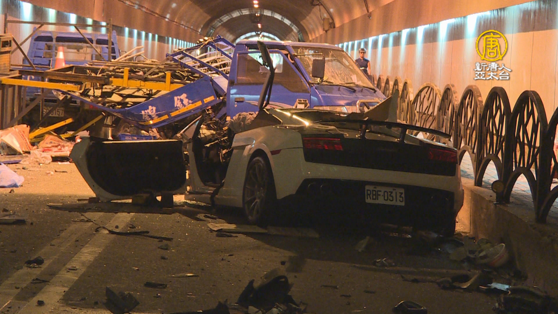 自強隧道重大車禍超跑撞貨車釀2死3傷 新唐人亞太電視台