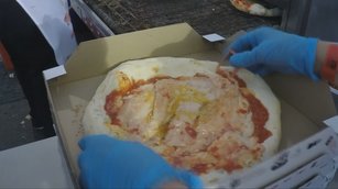 為破世界紀錄 阿根廷廚師12小時做上萬披薩