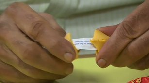 老外吃中餐的驚喜樂趣 幸運字條寫手揭密
