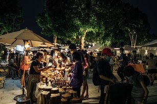 中秋連假迎來人潮 屏東勝利星村遊客回籠(屏東縣政府文化處提供)