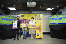 左起主持人視網膜、文化部政務次長李靜慧及旭婷聯合法律事務所律師劉師婷合影(照片提供:文化部)