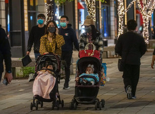 氣象局預報員張承傳說，明天是近期水氣最少的一天，各地乾冷，東北季風加上輻射冷卻影響，中部以北、東北部清晨低溫約13、14度，其他地區約17度，若是沿海、空曠地區溫度可能會更低。示意圖。（圖／中央社）