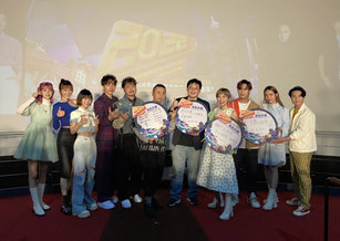 「台北最High新年城－2022跨年晚會」31日晚間將登場，台北市觀傳局8日公布完整卡司名單，綜藝節目「木曜4超玩」主持群及藝人Lulu黃路梓茵（右4）將擔任主持人及表演嘉賓，與民眾共度跨年夜。（圖／中央社）