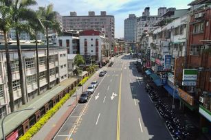 高市府推動「囤房稅」相關自治條例修正草案已送議會審議，估增加新台幣3億元稅收，將全部作為市民租金補貼財源，補貼戶數可再增加約1萬戶。示意圖。（圖／GettyImages）