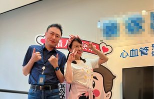 預防醫學機構執行長謝昌辰與天后楊潔玫倡導健康飲食觀念。（業者提供）