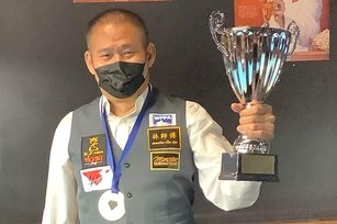 65歲的台灣資深撞球好手林啟明9日在世界技術球錦標賽拿下金牌，完成2連霸。（圖／翻攝自中華民國撞球總會臉書）
