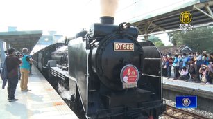 國王號蒸汽火車保安站啟航 鐵道迷熱鬧迎接