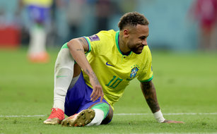 巴西超級球星內馬爾（圖）24日對上塞爾維亞時扭傷腳踝。隊醫證實，內馬爾腳踝傷勢未癒，卡達世界盃足球賽G組小組賽對抗喀麥隆之役他將無法上場。（圖／GettyImages）