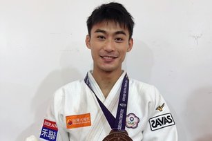柔道選手楊勇緯本季7場賽事共獲1金2銀3銅， 在結束賽季封關戰後將返台休息、備戰2023年比賽，放眼2023年杭州亞運， 他21日透過新聞稿表示，盼能突破2018年銅牌的個人最佳成績。（圖／傳動數位整合行銷提供）
