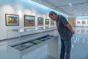 《詠 留情—陳甲上創作回顧展》展場一隅。〈圖／高雄市文化局〉