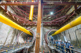 捷運綠線為桃園自辦興建的第一條捷運線，目前整體進度接近50%。（桃園市政府提供）