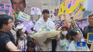 金塊隊小波特首度訪台 近百名球迷接機