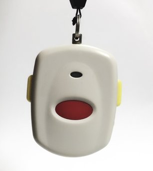 嘉義縣社會局提供獨居老人「緊急救援連線服務」設備。(嘉義縣社會局提供)